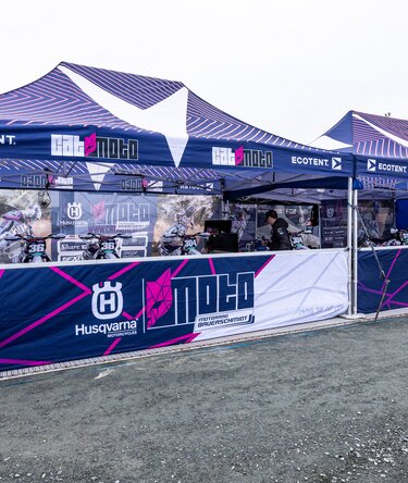 CAT Moto : tente pliante Ecotent 6x4 m blanche, imprimée (E1), avec parois latérales fermées, demi-paroi latérale, impression par sublimation